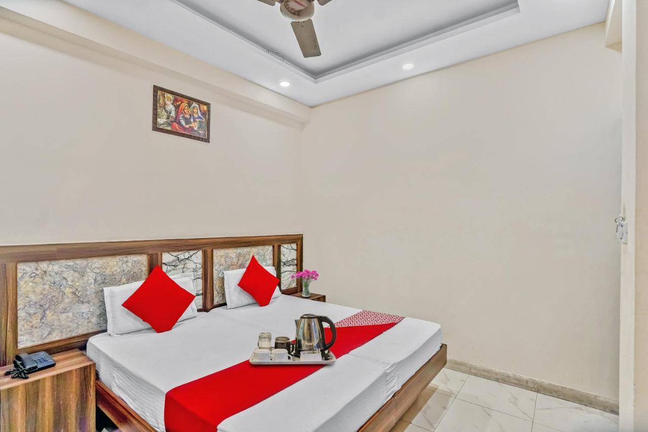 Oyo 88326 Hotel Cloud 9 Nové Dillí Exteriér fotografie