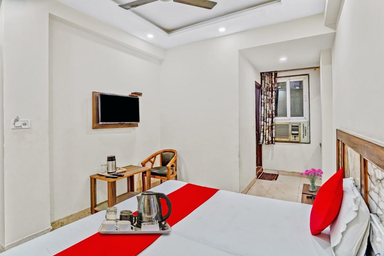 Oyo 88326 Hotel Cloud 9 Nové Dillí Exteriér fotografie