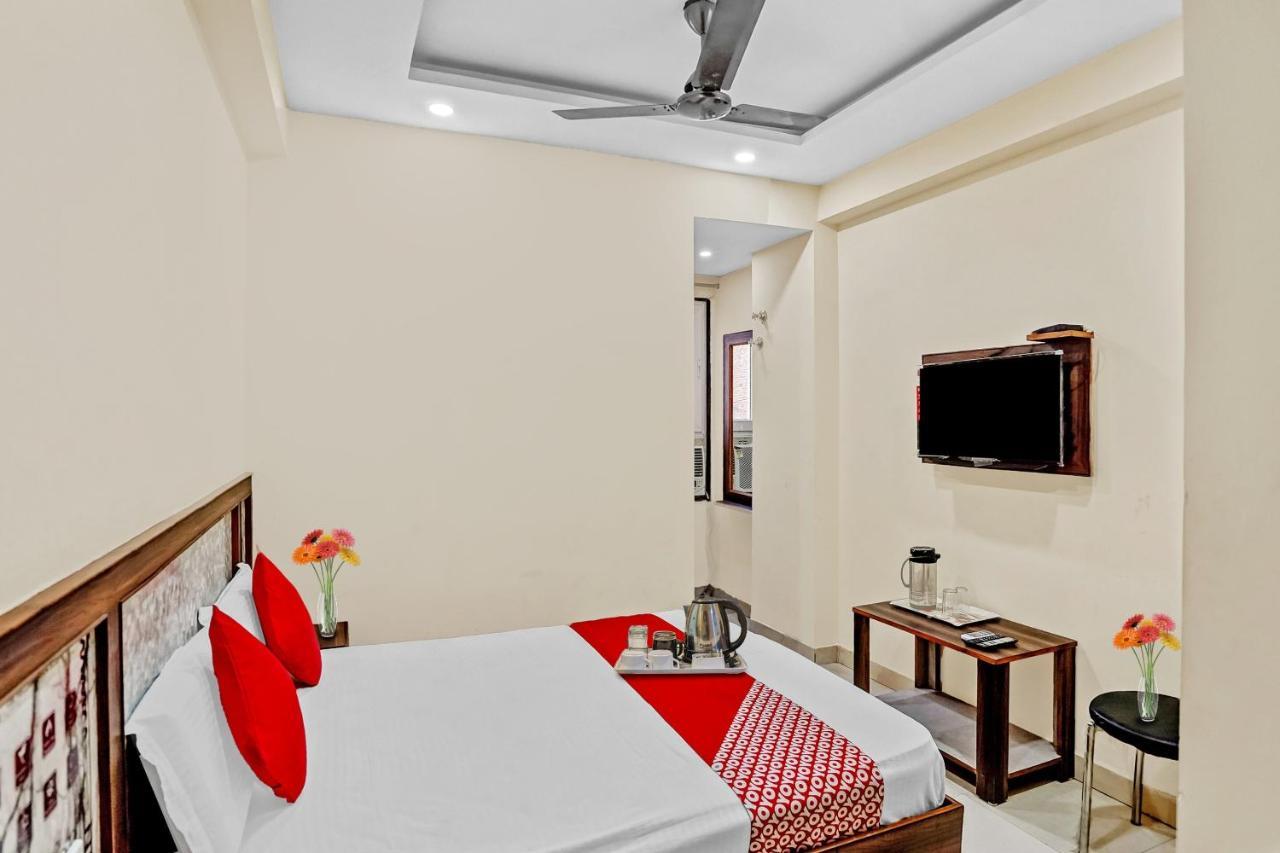 Oyo 88326 Hotel Cloud 9 Nové Dillí Exteriér fotografie
