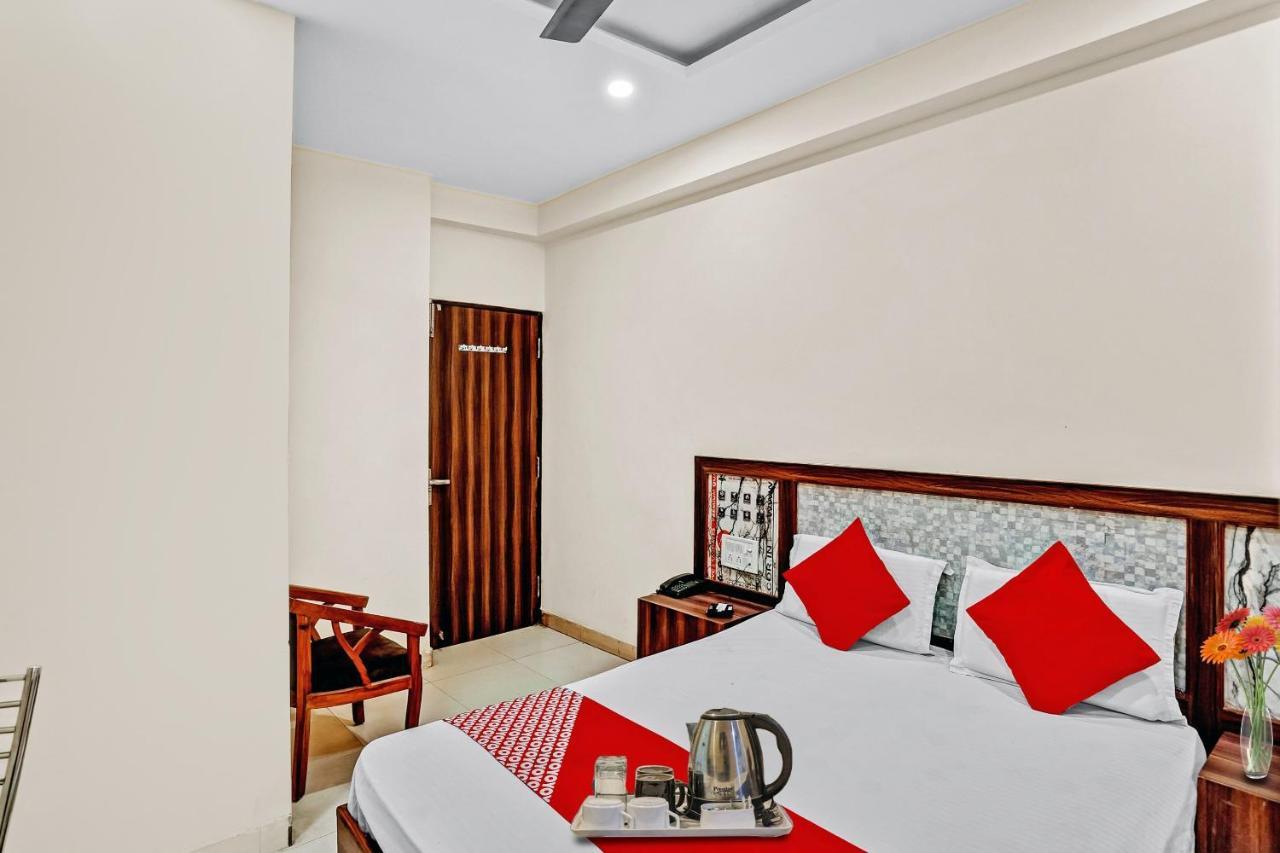 Oyo 88326 Hotel Cloud 9 Nové Dillí Exteriér fotografie