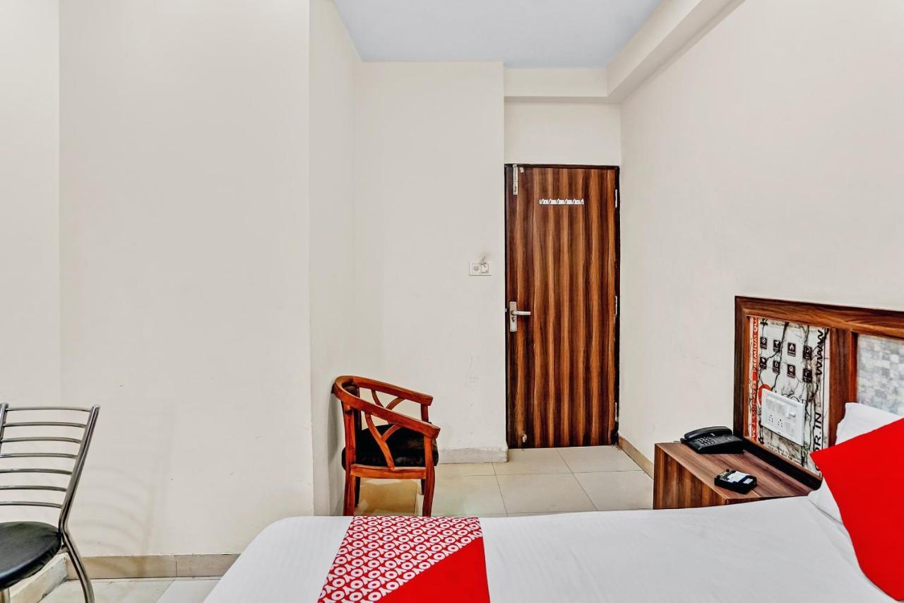 Oyo 88326 Hotel Cloud 9 Nové Dillí Exteriér fotografie